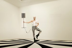 Estilo com riscas arrojadas de Christine von Diepenbroek