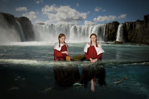 Sereias na cascata de Christine von Diepenbroek