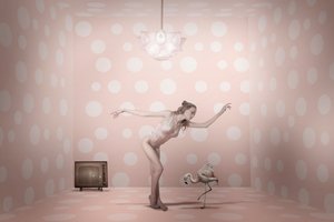 Bailarina Flamingo com Bolinhas Cor-de-rosa de Christine von Diepenbroek