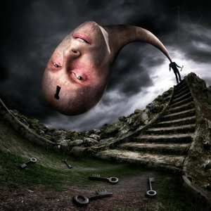 A Viagem da Cabeça em Forma de Buraco de Fechadura de Christophe Kiciak