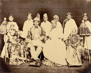 Jung Bahadoor com sua esposa principal, 2 filhas e escravas de Clarence Comyn Taylor