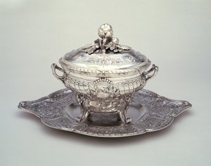 Terrina em suporte de Claude-Hyacinthe-Nicolas Souchet
