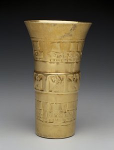 Taça: Pássaros e cabeças, 900-1100 (ouro)