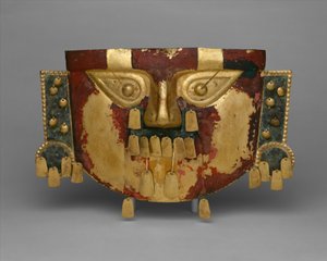 Máscara Funerária Peruana, 900-1100 d.C. (ouro, sobreposições de prata e cobre, cinábrio)