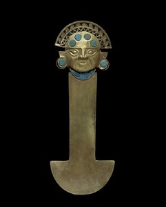Faca Tumi, 800-1375 DC (ouro martelado, cravejado e filigranado com incrustações turquesa)