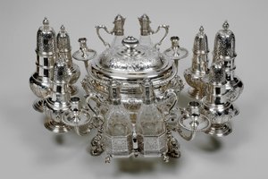 A peça central de Kirkleatham de David and Tanqueray Anne  Willaume