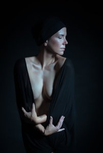 Mulher Contemplativa de Denisa Justusová Šumcová