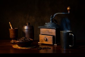 Natureza morta rústica com café de Dennis Zhang