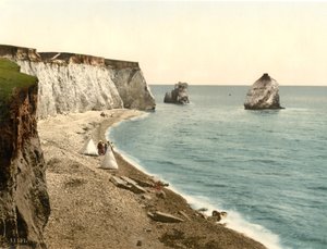 Arco de água doce da baía e rochas de veado, ilha de Wight, Inglaterra, c.1900 de Detroit Publishing Co.