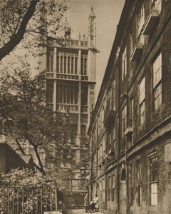 Torre pinnacled do escritório de registros de Cliffords Inn, c1935. de Donald McLeish