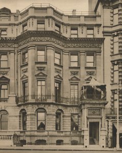 Instalações do Lyceum Club In An Historic House, c1935. de Donald McLeish