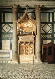 Itália, Toscana, Florença, batistério de São João, túmulo de mármore desenhado por Donatello e Michelozzo para o cardeal Baldassarre Coscia, antipapa com o nome de João XXIII de Donatello