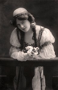 Maie Ash, atriz, anos 1900.