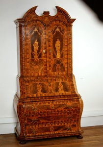 Agência fechada (madeira)