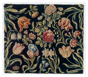 Biombo com painéis de tapeçaria floral, fabricado na Holanda ou possivelmente no Soho, Inglaterra de Dutch School