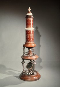 Microscópio (madeira e marfim)