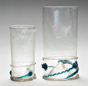 Dois copos &39;Comet&39; de vidro Façon-de-Venise (vidro) de Dutch School