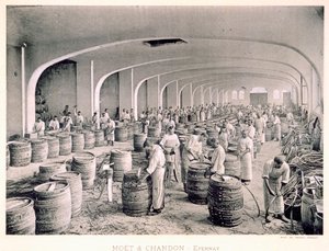 Construindo os barris, de &39;Le France Vinicole&39;, pub. por Moet e Chandon, Epernay (photolitho)