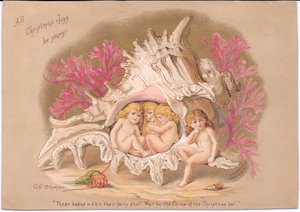 Um cartão de Natal vitoriano de quatro bebês aquáticos sentados dentro de uma concha do mar Ramose Murex, contra um fundo de coral e um eremita dentro de sua concha,l de Gertrude Thompson, c.1895 (lito colorido) de E. Gertrude Thompson
