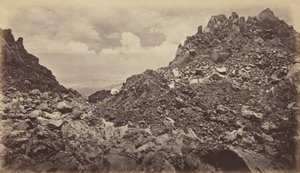 Quezaltenango da cratera de um vulcão, 1877. de Eadweard Muybridge