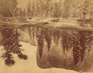 Tutokanula.  Vale do Yosemite.  (O Grande Chefe) - "El Capitan" - Refletido no Merced.