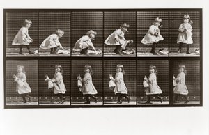 Criança, tocando, com, boneca, prato, 481, de, animal, locomotion, 1887 de Eadweard Muybridge