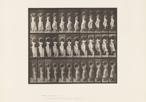 Placa 146. Inclinação descendente, jarro de água girando no ombro esquerdo de Eadweard Muybridge
