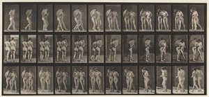 Prato 54. Andando, Dois Modelos/Um Flertando Um Ventilador, Braço a Braço de Eadweard Muybridge