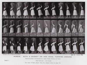 A Figura Humana em Movimento: Mulher, com uma cesta na cabeça, virando-se (foto a p/b) de Eadweard Muybridge
