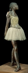 14 anos ou grande dançarino vestido Escultura de Edgar Degas (1834-1917) em patina de bronze, tule e cetim rosa sobre base de madeira de Edgar Degas