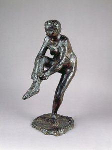 Dançarina colocando suas meias (bronze)