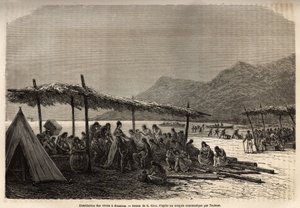 Distribuição de alimentos em Keauhou, após o terremoto e a erupção vulcânica de 1868, para as vítimas da catástrofe, gravada após o desenho de E.Riou, ilustrando a viagem às Ilhas Sandwich, em 1855-1869, de C. de Varigny, publicada em "Le de Edouard Riou