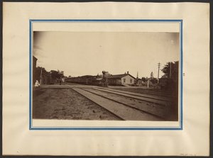 [Estação de caminhos-de-ferro, Maple City]