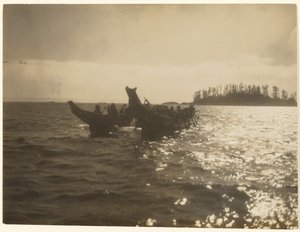 [Loucamente conduziram a sua embarcação através da água] de Edward S. Curtis