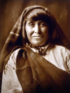 Uma mulher Acoma, c. 1904, foto Edward S. Curtis de Edward Sheriff Curtis