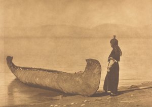 Na margem do lago - Kutenai, 1910. de Edward Sheriff Curtis