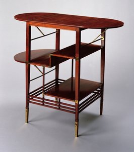 Mesa lateral, c.1872 (nogueira e latão)
