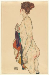 De pé nu com roupão estampado. 1917