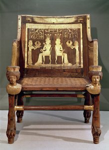Cadeira pertencente à Princesa Satamun, filha de Amenophis III, Novo Reino, c.1391-1353 AC (madeira e bronze dourado) de Egyptian 18th Dynasty