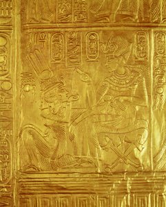 Detalhe do Santuário Dourado, do Túmulo de Tutancâmon (c.1370-1352 aC) Novo Reino (madeira revestida de gesso coberto com ouro)