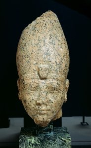 Chefe de Hatshepsut (c.1473-c.1458 aC) ou Tutmésis II (c.1491-c.1479) Novo Reino, c.1479-1425 aC (granito)