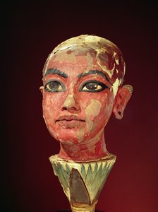 Cabeça do rei criança emergindo de uma flor de lótus, do túmulo de Tutankhamon (c.1370-1352 aC) Novo reino (estuque e madeira pintada) (ver também 149406)