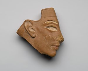 Cabeça perfil Inlay, de Tell el-Amarna, Novo Reino, c.1353-36 aC (quartzito vermelho)