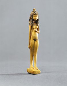Estatueta de uma menina nua, Novo Reino, c.1390-1353 aC (pintado de marfim)