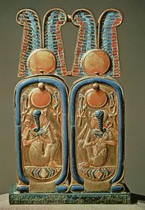 Caixa de unguento em forma de cartela dupla real, do túmulo de Tutancâmon (c.1370-52 aC) Novo reino (madeira banhada a ouro incrustada com pasta de vidro)