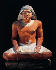 Antigo Egipto: estátua de um escriba sentado da necrópole de Saqqara (Sakkara), 5ª dinastia, antigo império (calcário)