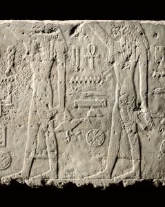 Detalhe do relevo de Pehenuka, Reino Antigo, 2465-2323 aC (calcário) (ver também 440565, 440566, 440559 e 440564) de Egyptian 5th Dynasty