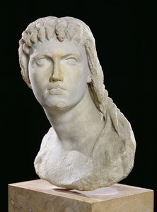 Busto de Cleópatra II (172-116 AC) ou de sua filha Cleópatra III (141-101 AC) (mármore)