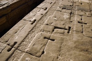 Antiquite egípcia: detalhe do telhado, Templo de Hathor, Denderah, Egito de Egyptian Ptolemaic Period