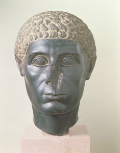 O Cabeça Negra do Brooklyn, possivelmente de Mitrahineh, Período Ptolemaico Tardio (c.50 aC) (diorito) de Egyptian Ptolemaic Period